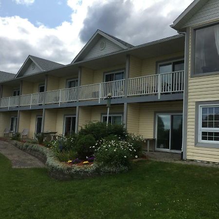 Hilton Beach Inn & Spa Thessalon 외부 사진